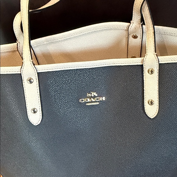 Coach Reversible Black and Cream City Tote Bag - Picture 3 of 9